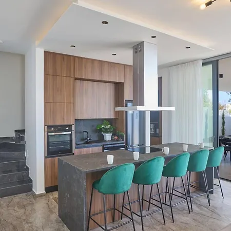 Brand New 4 Bedroom In Protaras Center